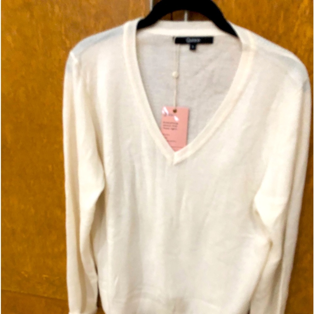 Quince  nwt ivory soft cashmere v neck L